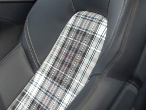 Porsche 911 Turbo 50 Years (992.1)  - U5942