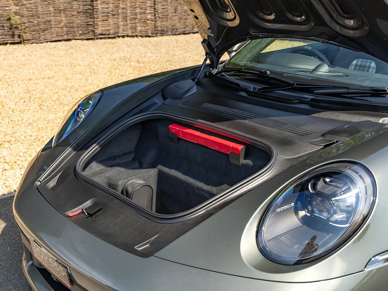 Porsche 911 Turbo 50 Years (992.1)  - U5942
