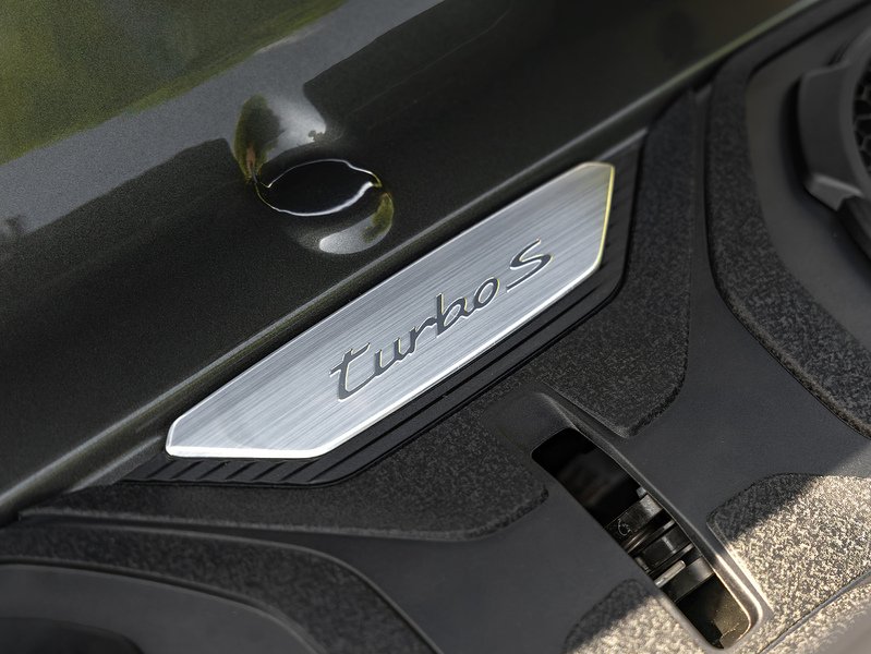 Porsche 911 Turbo 50 Years (992.1)  - U5942