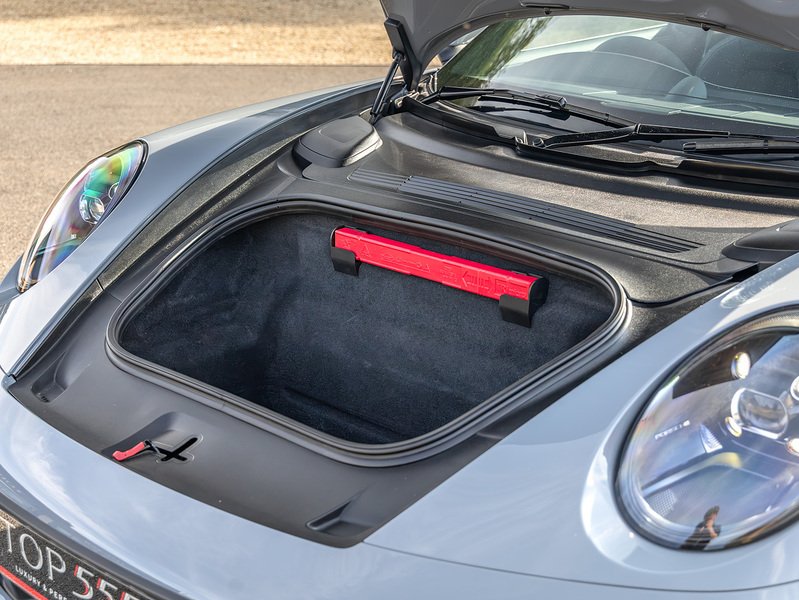 Porsche 911 Carrera GTS (992.1)  - U5952