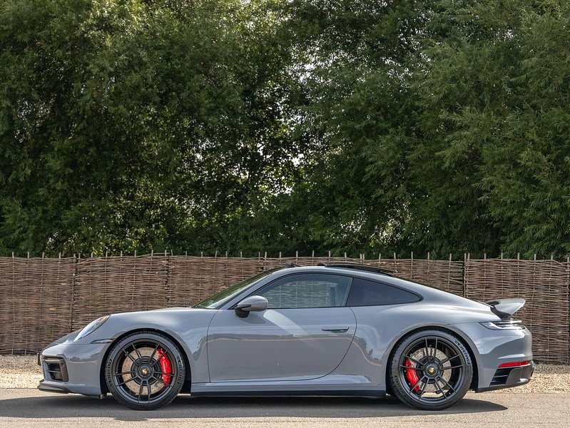 Porsche 911 Carrera GTS (992.1)  - U5952