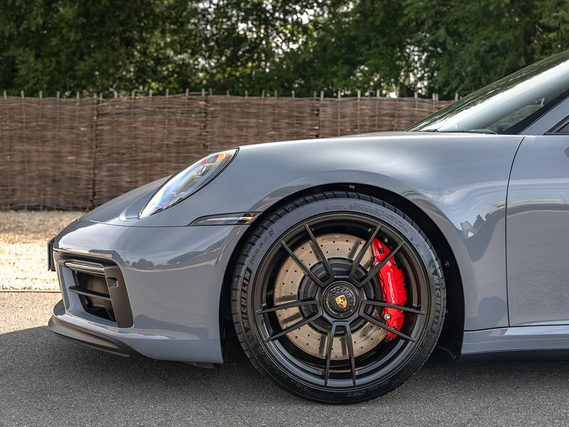 Porsche 911 Carrera GTS (992.1)  - U5952