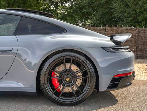 Porsche 911 Carrera GTS (992.1)  - U5952
