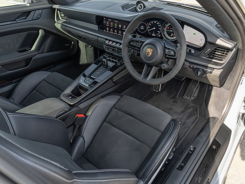 Porsche 911 Carrera GTS (992.1)  - U5952