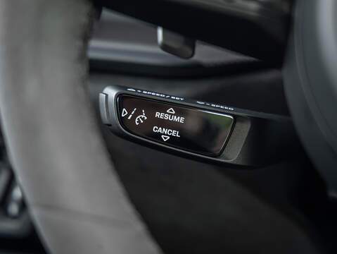 Porsche 911 Carrera GTS (992.1)  - U5952
