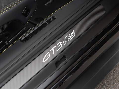 Porsche 911 GT3 RS with Weissach Package (992)  - U6020
