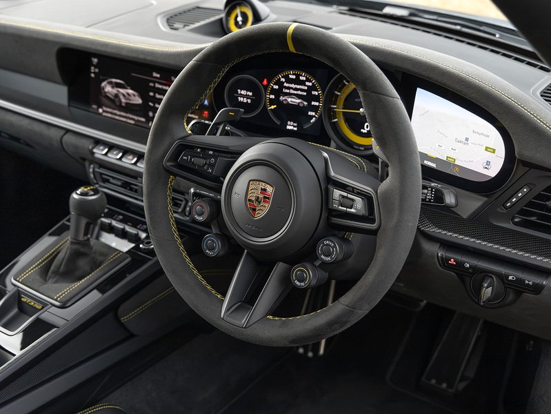 Porsche 911 GT3 RS with Weissach Package (992)  - U6020