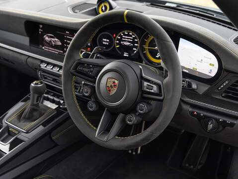 Porsche 911 GT3 RS with Weissach Package (992)  - U6020