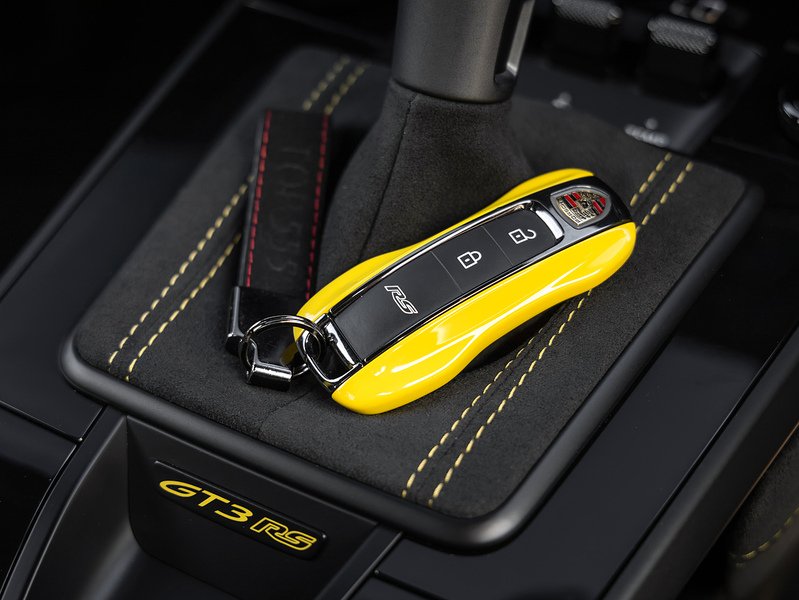 Porsche 911 GT3 RS with Weissach Package (992)  - U6020