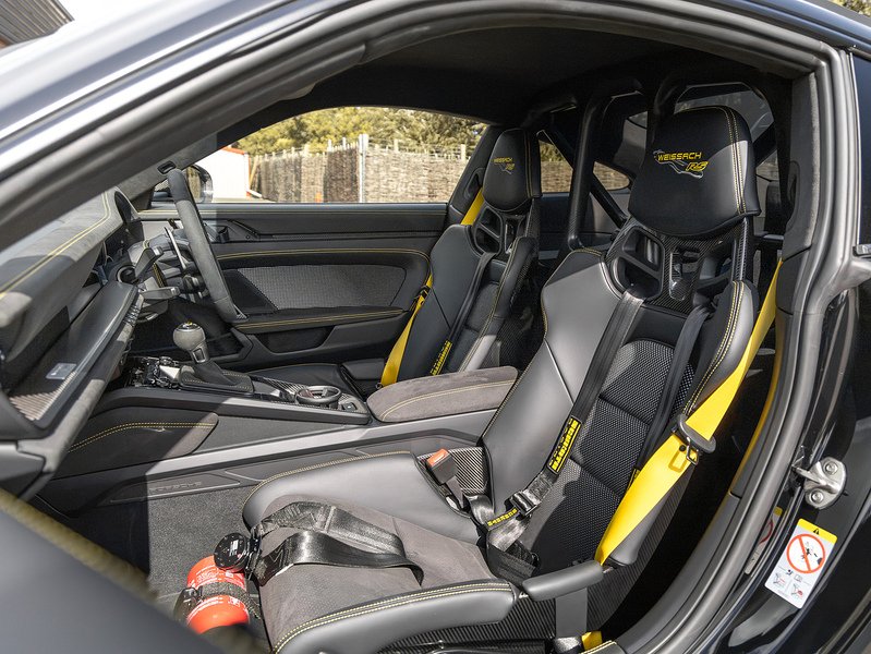 Porsche 911 GT3 RS with Weissach Package (992)  - U6020