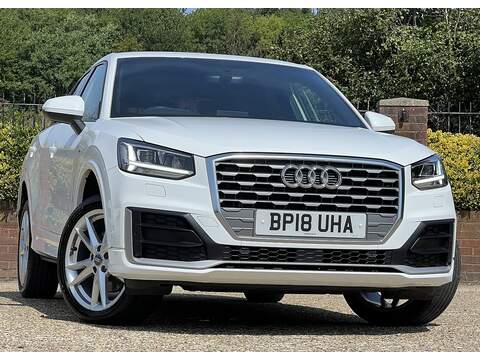 Audi Q2 2.0 320i SE Saloon 4dr Petrol Auto Euro 6 (s/s) (184 ps)