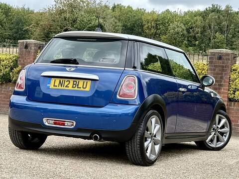 MINI Hatch 1.6 Cooper London 2012 Hatchback 3dr Petrol Manual Euro 5 (s/s) (122 ps) - U163