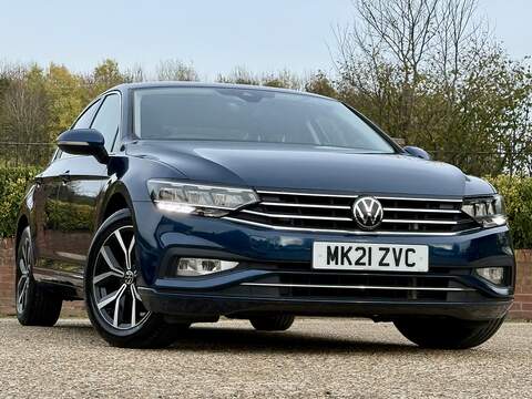 Volkswagen Passat 1.5h T4 Recharge 10.7kWh Inscription SUV 5dr Petrol Plug-in Hybrid Auto Euro 6 (s/s) (211 ps)
