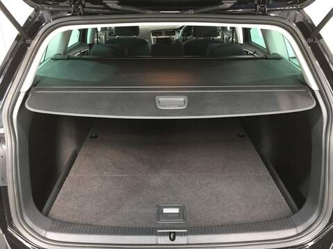 Volkswagen Golf Estate 1.2 S Tsi Bluemotion Technology Dsg 5dr Estate Automatic Petrol 1.2 5dr Estate Automatic Petrol - U15911