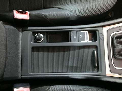 Volkswagen Golf Estate S Tsi Bluemotion Technology Dsg 1.2 5dr Estate Automatic Petrol - U15969
