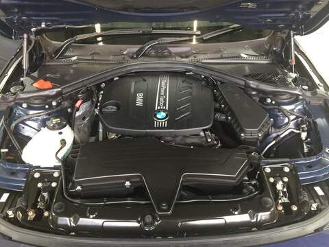 BMW 3 Series 2.0 320d Luxury Touring 5dr Diesel Auto xDrive Euro 5 (s/s) (184 ps) - U16032