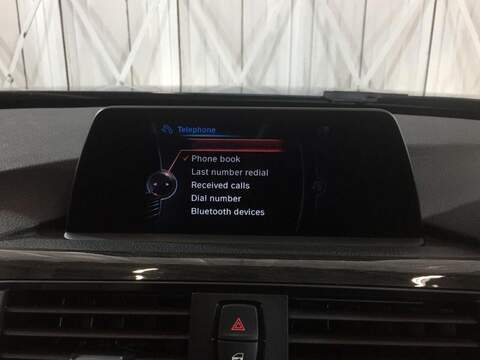 BMW 3 Series 2.0 320d Luxury Touring 5dr Diesel Auto xDrive Euro 5 (s/s) (184 ps) - U16032