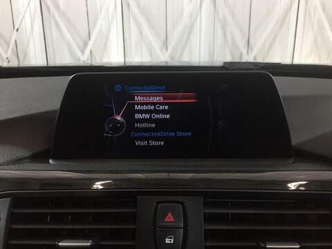 BMW 3 Series 2.0 320d Luxury Touring 5dr Diesel Auto xDrive Euro 5 (s/s) (184 ps) - U16032