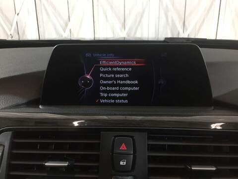 BMW 3 Series 2.0 320d Luxury Touring 5dr Diesel Auto xDrive Euro 5 (s/s) (184 ps) - U16032