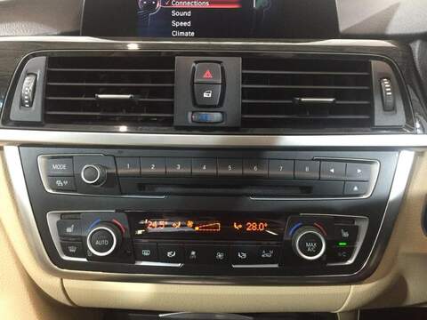 BMW 3 Series 2.0 320d Luxury Touring 5dr Diesel Auto xDrive Euro 5 (s/s) (184 ps) - U16032