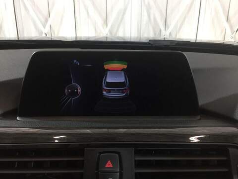 BMW 3 Series 2.0 320d Luxury Touring 5dr Diesel Auto xDrive Euro 5 (s/s) (184 ps) - U16032