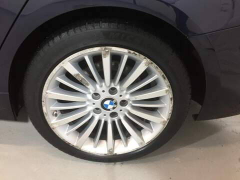 BMW 3 Series 2.0 320d Luxury Touring 5dr Diesel Auto xDrive Euro 5 (s/s) (184 ps) - U16032