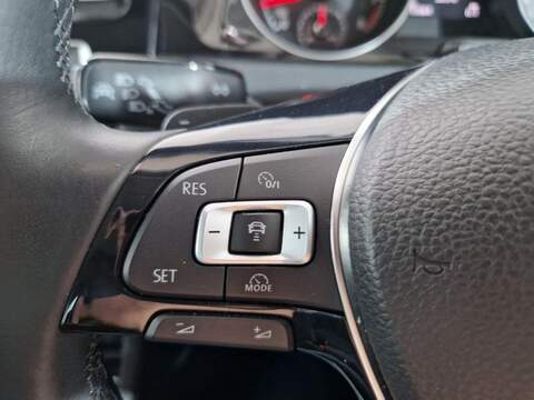Volkswagen Golf 1.4 TSI BlueMotion Tech ACT GT Hatchback 5dr Petrol DSG Euro 6 (s/s) (140 ps) - U16102