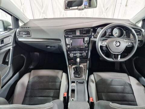 Volkswagen Golf 1.4 TSI BlueMotion Tech ACT GT Hatchback 5dr Petrol DSG Euro 6 (s/s) (140 ps) - U16102