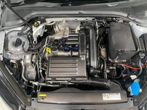 Volkswagen Golf 1.4 TSI BlueMotion Tech ACT GT Hatchback 5dr Petrol DSG Euro 6 (s/s) (140 ps) - U16139