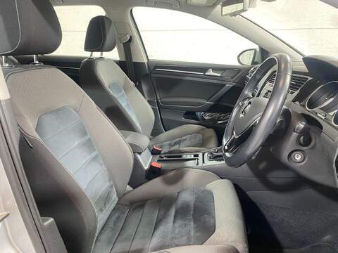 Volkswagen Golf 1.4 TSI BlueMotion Tech ACT GT Hatchback 5dr Petrol DSG Euro 6 (s/s) (140 ps) - U16139