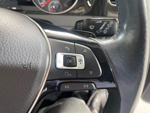 Volkswagen Golf 1.4 TSI BlueMotion Tech ACT GT Hatchback 5dr Petrol DSG Euro 6 (s/s) (140 ps) - U16139