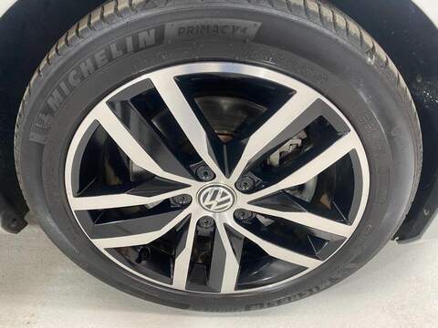 Volkswagen Golf 1.4 TSI BlueMotion Tech ACT GT Hatchback 5dr Petrol DSG Euro 6 (s/s) (140 ps) - U16139