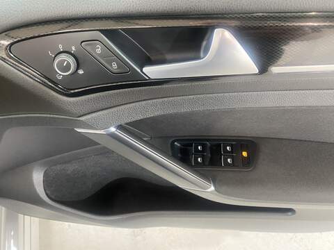 Volkswagen Golf 1.4 TSI BlueMotion Tech ACT GT Hatchback 5dr Petrol DSG Euro 6 (s/s) (140 ps) - U16158