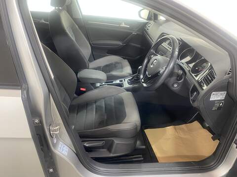 Volkswagen Golf 1.4 TSI BlueMotion Tech ACT GT Hatchback 5dr Petrol DSG Euro 6 (s/s) (140 ps) - U16158
