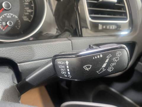 Volkswagen Golf 1.4 TSI BlueMotion Tech ACT GT Hatchback 5dr Petrol DSG Euro 6 (s/s) (140 ps) - U16158