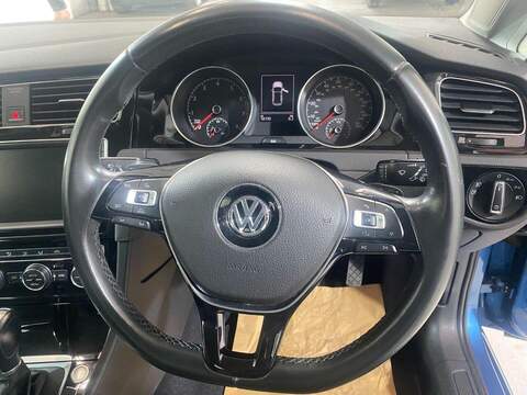 Volkswagen Golf 1.4 TSI BlueMotion Tech ACT GT Hatchback 5dr Petrol DSG Euro 6 (s/s) (140 ps) - U16162