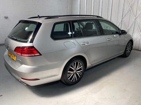 Volkswagen Golf Estate 1.5 TSI EVO SE Nav Estate 5dr Petrol DSG Euro 6 (s/s) (130 ps) 1.5 5dr Estate Automatic Petrol - U16163