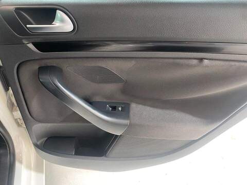 Volkswagen Golf Estate 1.2 TSI SE Estate 5dr Petrol DSG Euro 5 (122 ps) - U16212