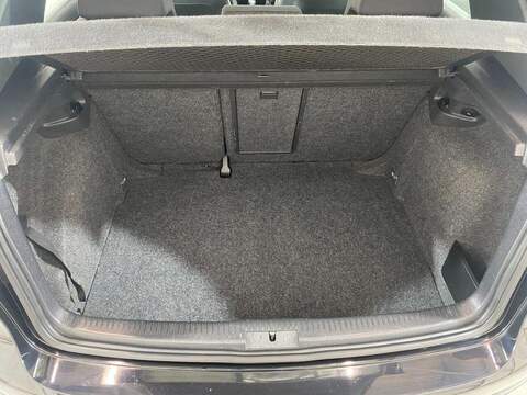 Volkswagen Golf 2.0 TFSI GTI Hatchback 5dr Petrol DSG (188 g/km, 198 bhp) - U16222