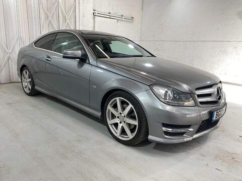 Mercedes-Benz C Class 3.0 E280 CDI Avantgarde Saloon 4dr Diesel G-Tronic (191 g/km, 190 bhp)