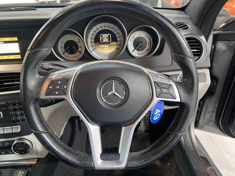 Mercedes-Benz C Class 2.1 C250 CDI BlueEfficiency AMG Sport Coupe 2dr Diesel G-Tronic+ Euro 5 (s/s) (204 ps) - U16226