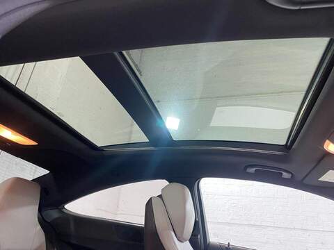 Mercedes-Benz C Class 2.1 C250 CDI BlueEfficiency AMG Sport Coupe 2dr Diesel G-Tronic+ Euro 5 (s/s) (204 ps) - U16226