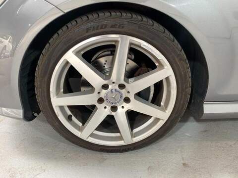 Mercedes-Benz C Class 2.1 C250 CDI BlueEfficiency AMG Sport Coupe 2dr Diesel G-Tronic+ Euro 5 (s/s) (204 ps) - U16226