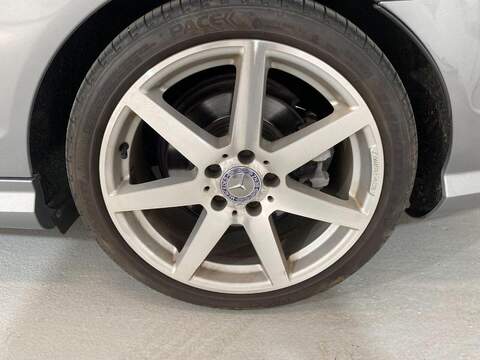 Mercedes-Benz C Class 2.1 C250 CDI BlueEfficiency AMG Sport Coupe 2dr Diesel G-Tronic+ Euro 5 (s/s) (204 ps) - U16226