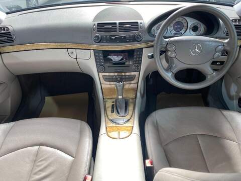 Mercedes-Benz E Class 3.0 E280 CDI Avantgarde Saloon 4dr Diesel G-Tronic (191 g/km, 190 bhp) - U16228