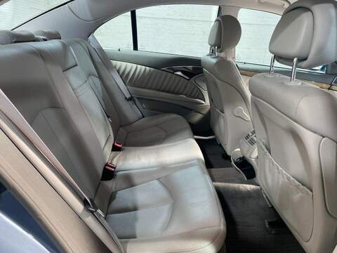 Mercedes-Benz E Class 3.0 E280 CDI Avantgarde Saloon 4dr Diesel G-Tronic (191 g/km, 190 bhp) - U16228