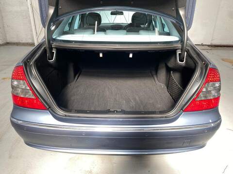 Mercedes-Benz E Class 3.0 E280 CDI Avantgarde Saloon 4dr Diesel G-Tronic (191 g/km, 190 bhp) - U16228