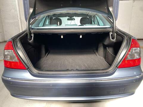Mercedes-Benz E Class 3.0 E280 CDI Avantgarde Saloon 4dr Diesel G-Tronic (191 g/km, 190 bhp) - U16228