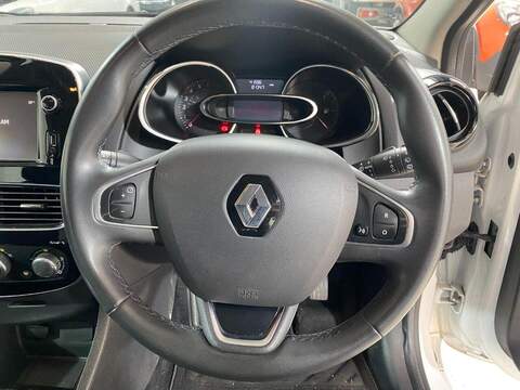 Renault Clio 1.2 16V Dynamique Nav Hatchback 5dr Petrol Manual Euro 6 (75 ps) - U16233