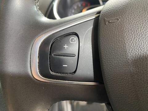 Renault Clio 1.2 16V Dynamique Nav Hatchback 5dr Petrol Manual Euro 6 (75 ps) - U16233